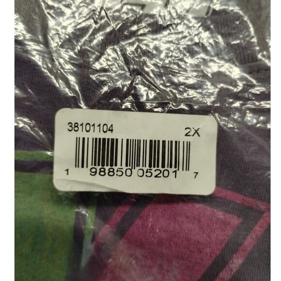 KISS Women's Size 2X NEW Purple Graphic Distressed Short Sleeve Band T-Shirt - Picture 6 of 6